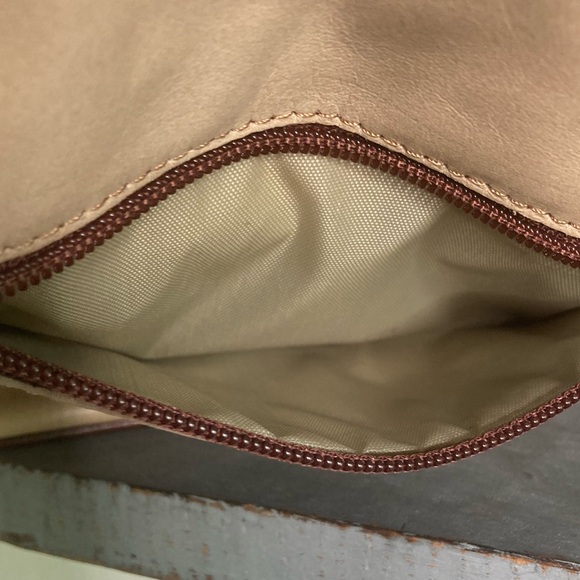 Vera Pelle Leather Asymmetrical Purse - Picture 7 of 12